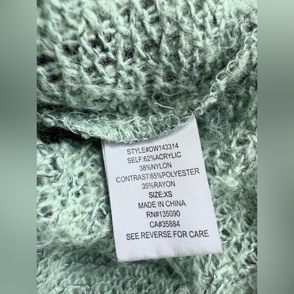 Others Follow Fuzzy Knit V-Neck Sweater With Lace Trim And Back Cut Out Size XS - Picture 9 of 10